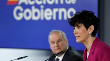 Elma Saiz, en rueda de prensa en Moncloa