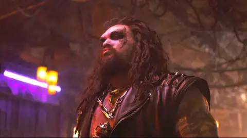 Jason Momoa como Lobo en Supergirl Jason Momoa como Lobo en Supergirl