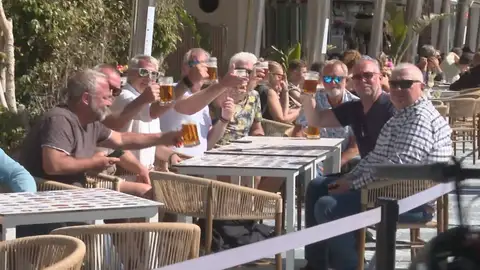 Turistas extranjeros en España Turistas extranjeros en España