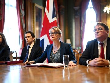 Ministra de Exteriores Yvette Cooper