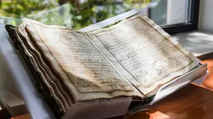 Localizan un libro manuscrito del siglo XVII procedente del Colegio del Arte Mayor de la Seda de València Localizan un libro manuscrito del siglo XVII procedente del Colegio del Arte Mayor de la Seda de València