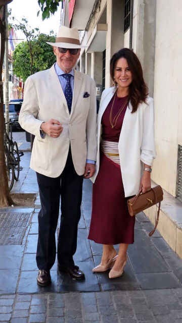 Carlos Herrera y Pepa Gea visitan al rey Juan Carlos en Sevilla