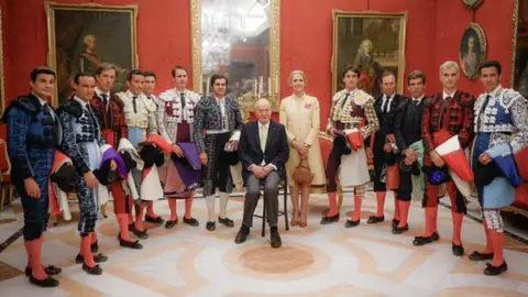 Rey emérito en su reaparición en la Maestranza Rey emérito en su reaparición en la Maestranza