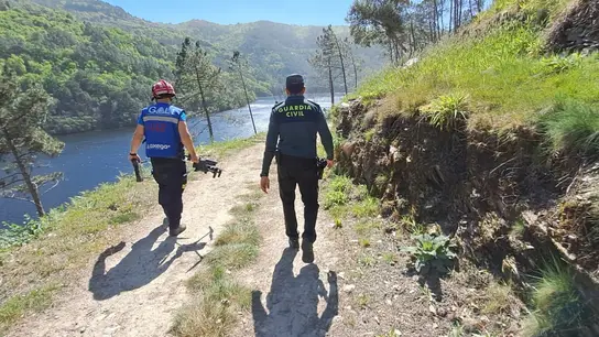 Siguen buscando al joven desaparecido en el río Miño tras un accidente de kayak Siguen buscando al joven desaparecido en el río Miño tras un accidente de kayak