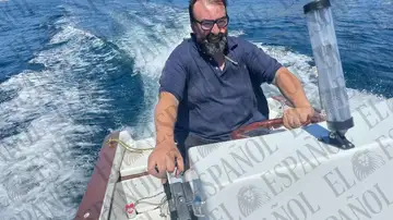 Koldo García, a los mandos de 'El Albatros'. Koldo García, a los mandos de 'El Albatros'.