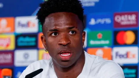 Antena 3 Deportes (06-04-26) Vinicius suelta la bomba: "No pude conectar con Xabi..." Antena 3 Deportes (06-04-26) Vinicius suelta la bomba: "No pude conectar con Xabi..."