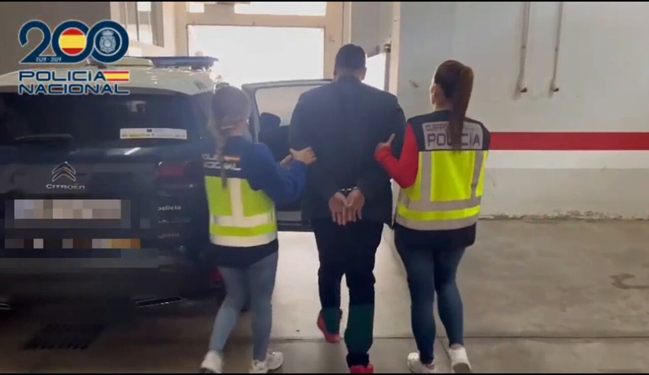 El m&eacute;dico que presuntamente ha violado a las mujeres en Gran Canaria es detenido por la Polic&iacute;a Nacional en febrero.