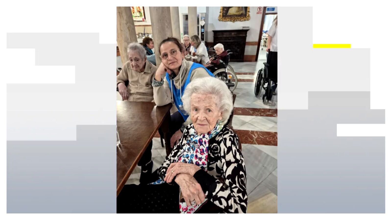 Lali, la sevillana de 104 años que celebra la vida con una cerveza diaria