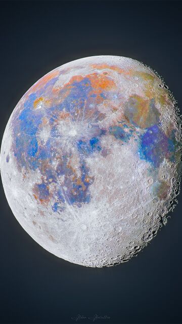 Fotografía alterada de la Luna