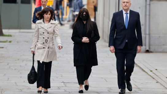 Jessica Rodr&iacute;guez, ex pareja del exministro Jos&eacute; Luis &Aacute;balos, en su llegada al Tribunal Supremo