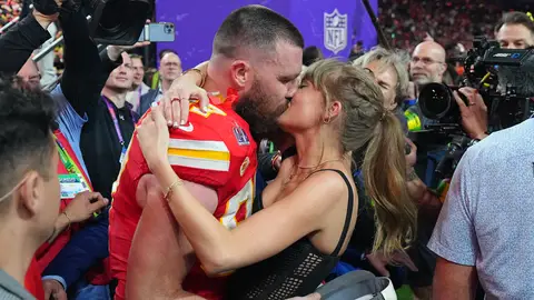 Taylor Swift y Travis Kelce Taylor Swift y Travis Kelce