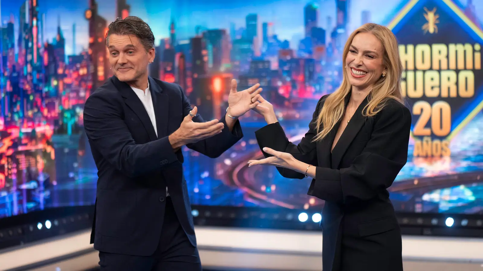 Revive la entrevista completa de Salva Reina y Kira Miró en El Hormiguero