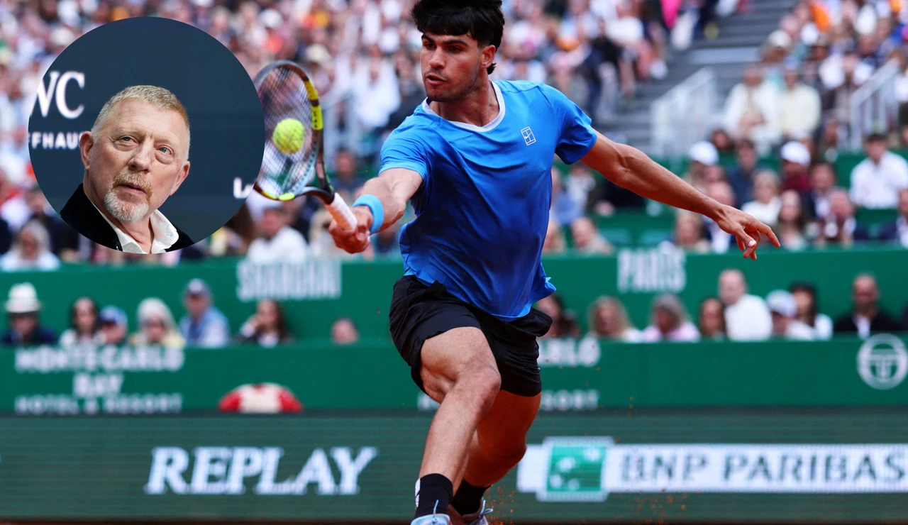 Carlos Alcaraz, en acción en Montecarlo ante Sebastián Báez