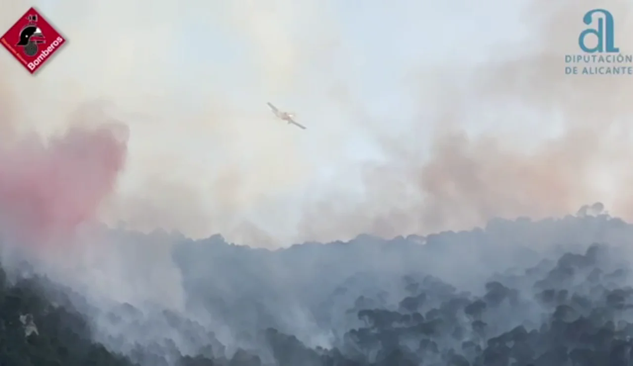 El incendio forestal en Tibi