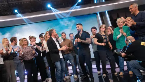 ¡Fiesta en plató! Pablo Motos anima a Ilia a Topuria a bailar con todo el público de El Hormiguero ¡Fiesta en plató! Pablo Motos anima a Ilia a Topuria a bailar con todo el público de El Hormiguero