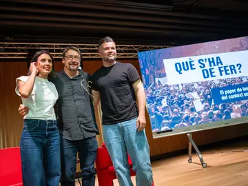 El portavoz de ERC en el Congreso de los Diputados, Gabriel Rufián (d) y la secretaria política de Podemos y eurodiputada, Irene Montero El portavoz de ERC en el Congreso de los Diputados, Gabriel Rufián (d) y la secretaria política de Podemos y eurodiputada, Irene Montero