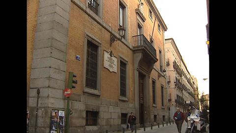  Se funda la Real Academia de Historia