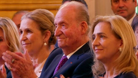 La infanta Elena, don Juan Carlos y a infanta Cristina