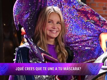 Elle MacPherson, Micr&oacute;fono de Mask Singer