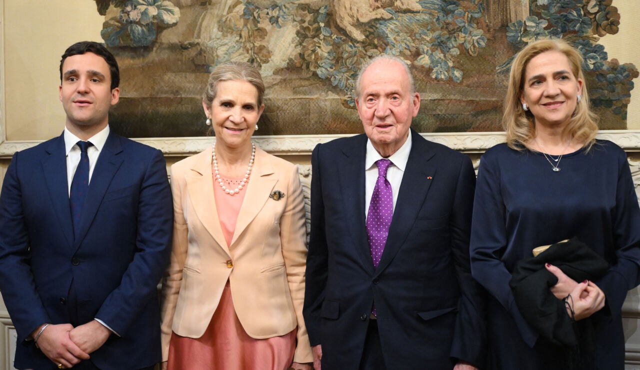 Froil&aacute;n, la infanta Elena, don Juan Carlos y la infanta Cristina en Par&iacute;s