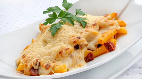 Macarrones con chorizo gratinados Macarrones con chorizo gratinados