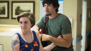 Lena Dunham y Adam Driver en Girls