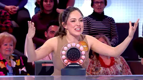 “¡Escándalo!”: El insólito motivo por el que María Parrado empieza a piropear a Aníbal Gómez en Pasapalabra “¡Escándalo!”: El insólito motivo por el que María Parrado empieza a piropear a Aníbal Gómez en Pasapalabra