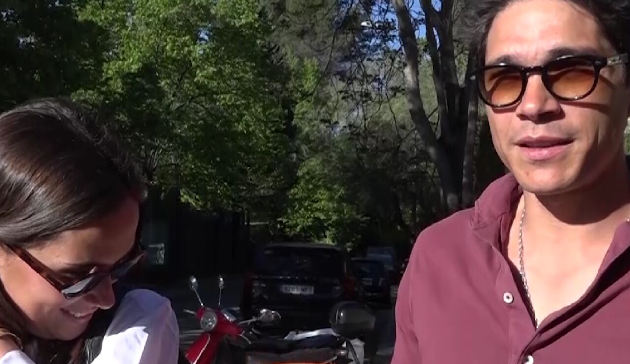 Pablo Castellano y Mar&iacute;a Pombo ante las c&aacute;maras