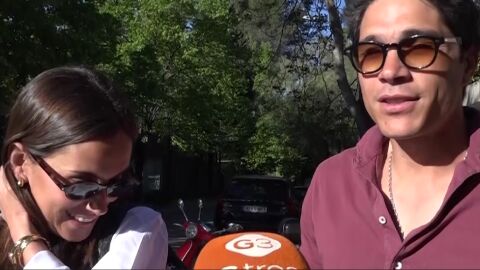 Pablo Castellano y María Pombo ante las cámaras