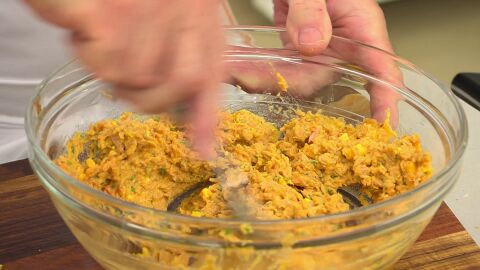 Mezcla todo con un tenedor