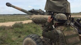 Cinco militares heridos tras un accidente con un veh&iacute;culo en el campo de Maniobras de San Gregorio, Zaragoza