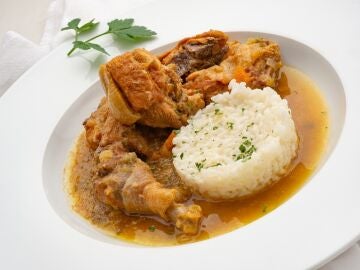 Gallina en pepitoria con arroz blanco, de Argui&ntilde;ano: saciedad, energ&iacute;a y bienestar al mismo tiempo