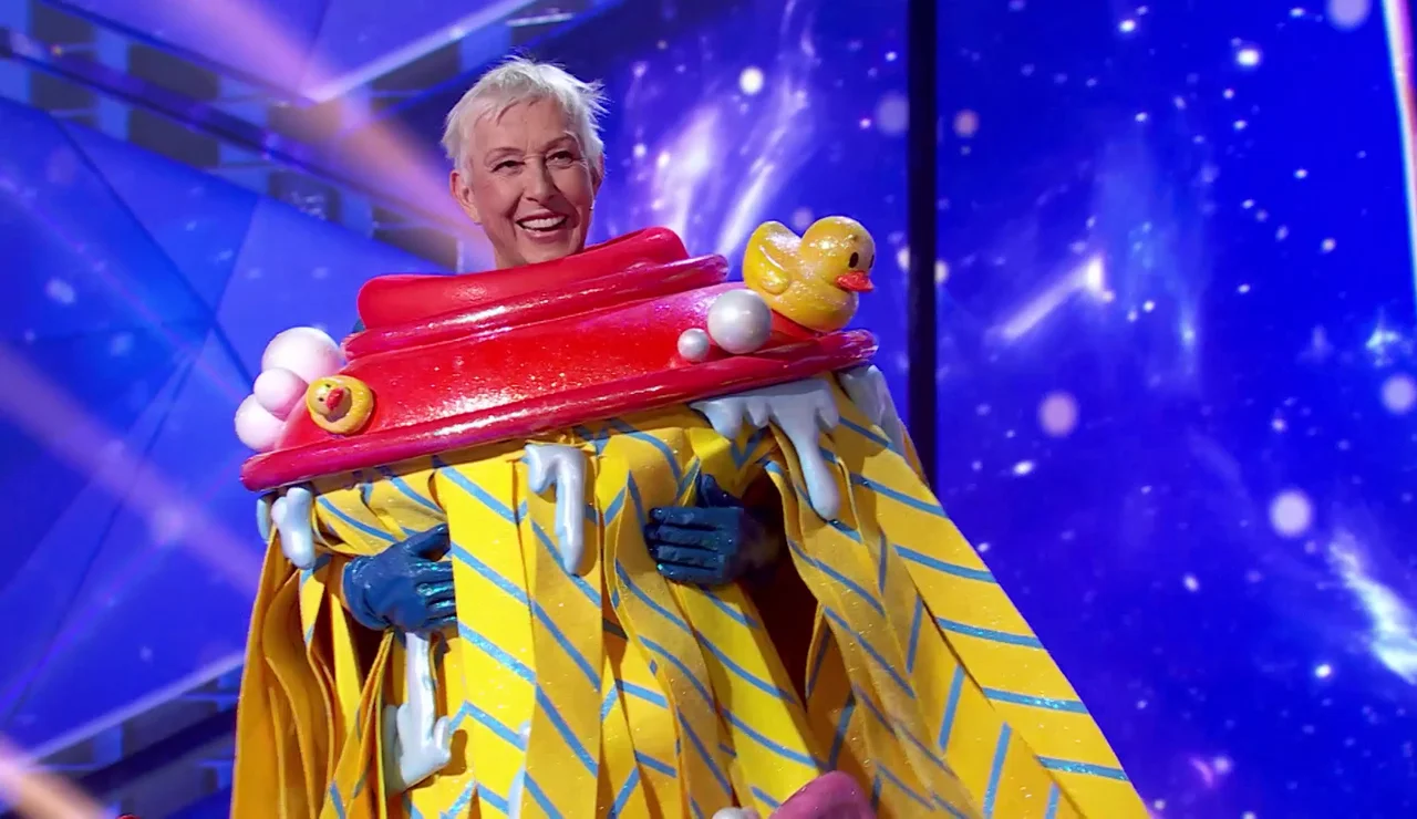 ¡Otra estrella internacional!: Martina Navratilova era la Fregona de Mask Singer