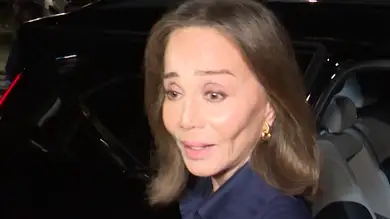 Isabel Preysler recuerda a Mario Vargas Llosa al año de su muerte y habla del embarazo de su hija, Ana Boyer Isabel Preysler recuerda a Mario Vargas Llosa al año de su muerte y habla del embarazo de su hija, Ana Boyer