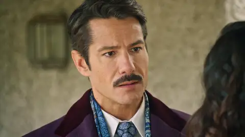 Beatriz promete a Pelayo que ella misma le contará a Begoña toda la verdad sobre quién es en realidad: “Puede fiarse de mí” Beatriz promete a Pelayo que ella misma le contará a Begoña toda la verdad sobre quién es en realidad: “Puede fiarse de mí”