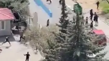 Secuencia del tiroteo en un colegio de Turquía Secuencia del tiroteo en un colegio de Turquía