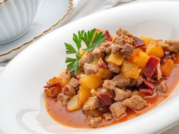 Picadillo de magro con jam&oacute;n y patatas, de Argui&ntilde;ano: "El equipo entero est&aacute; deseando que termine para probarlo"