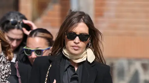 Sara Carbonero en el funeral de su madre Sara Carbonero en el funeral de su madre