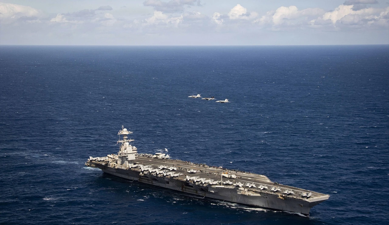 Un buque en el estrecho de Ormuz