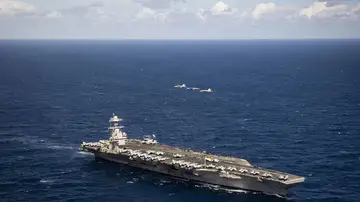 Un buque en el estrecho de Ormuz Un buque en el estrecho de Ormuz