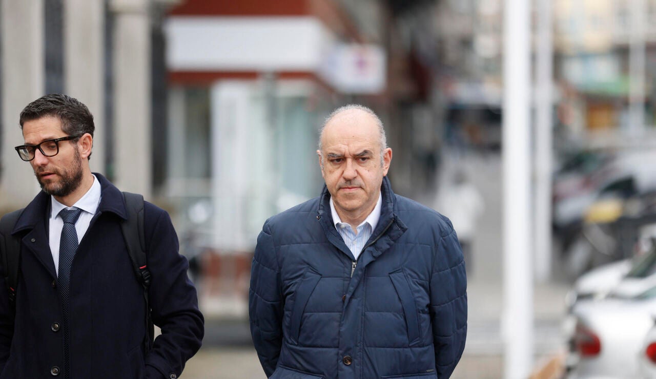 Manuel Reija a su llegada a la Audiencia Provincial de A Coru&ntilde;a