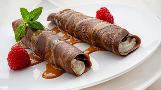 Postre exprés de Karlos Arguiñano: receta de crepes de chocolate con nata Postre exprés de Karlos Arguiñano: receta de crepes de chocolate con nata