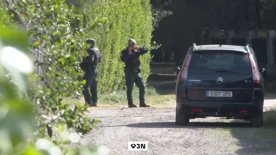 La Guardia Civil concluye tras 15 horas el registro en la casa del sospechoso del asesinato de Esther López La Guardia Civil concluye tras 15 horas el registro en la casa del sospechoso del asesinato de Esther López