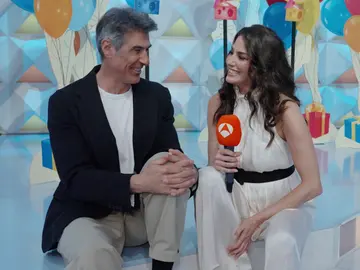 “No podemos decir otra cosa que no sea gracias”: Jorgé Fernández y Laura Moure agradecen la fidelidad de la audiencia “No podemos decir otra cosa que no sea gracias”: Jorgé Fernández y Laura Moure agradecen la fidelidad de la audiencia