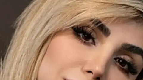 Bita Hemmati, la primera mujer que podría ser ejecutada por Irán tras participar en las protestas de enero contra el régimen Bita Hemmati, la primera mujer que podría ser ejecutada por Irán tras participar en las protestas de enero contra el régimen