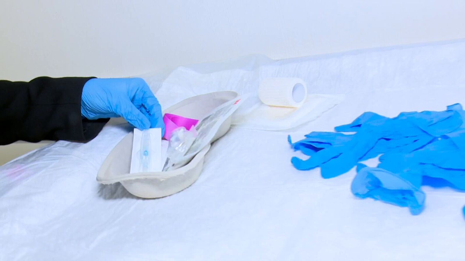 La guerra en Oriente Medio encarece los productos sanitarios y pone en alerta al sistema de salud