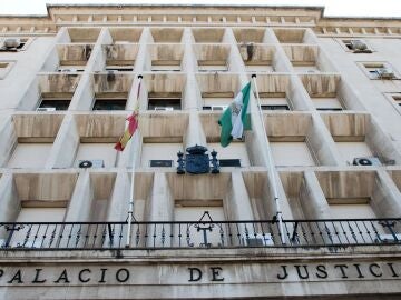 Condenas de hasta 15 a&ntilde;os de c&aacute;rcel a tres varones por la violaci&oacute;n grupal a una menor en &Eacute;cija (Sevilla)