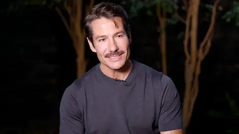 Alejandro Albarracín da las claves de la despedida de Pelayo en Sueños de libertad Alejandro Albarracín da las claves de la despedida de Pelayo en Sueños de libertad