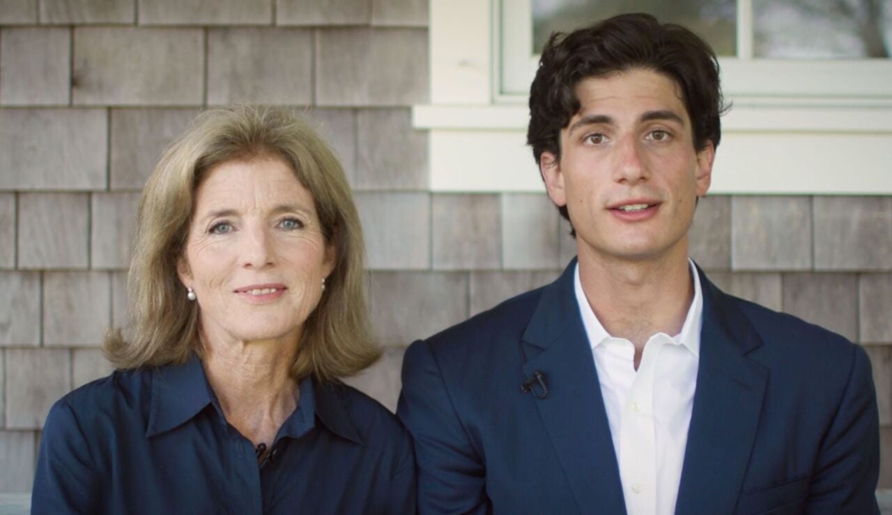 Caroline Kennedy con su hijo Jack Schlossberg