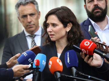 Ayuso ante los medios